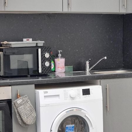 Brand New Flat Close To Turnpike Lane Tube Station London Exterior photo