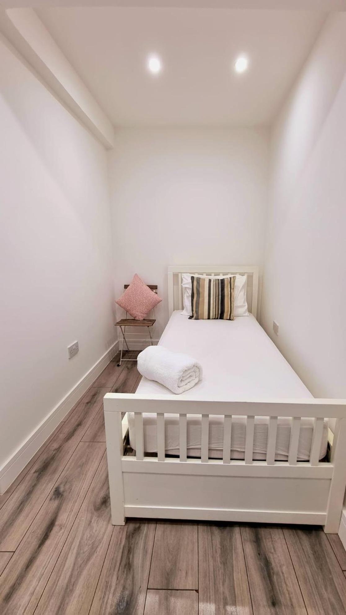 Brand New Flat Close To Turnpike Lane Tube Station London Exterior photo